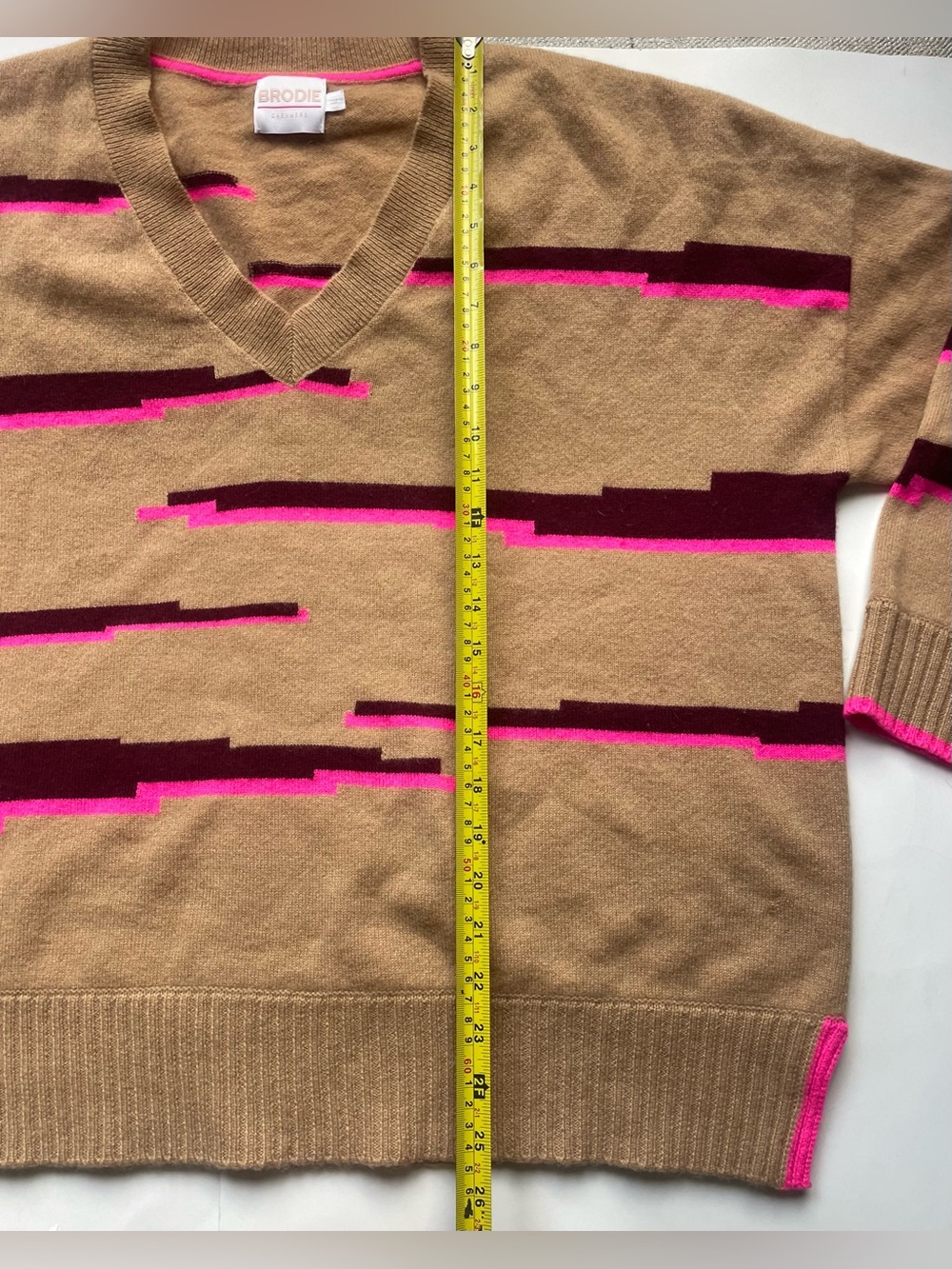 Brodie Cashmere 100% Cashmere Glitch Zebra Sweater Camel Pink V Neck Pullover - Picture 5 of 5